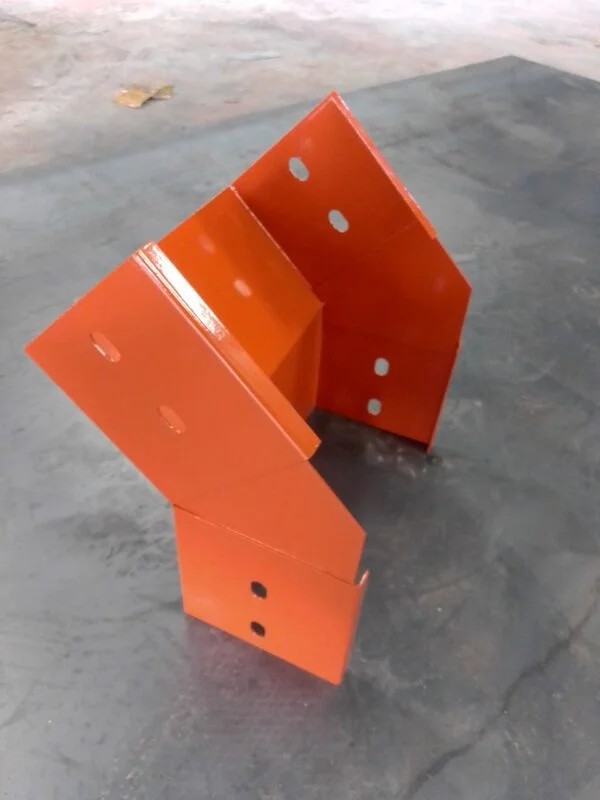 Co lơi xuống máng cáp 200x100 sơn tĩnh điện