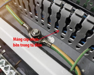 Máng cáp nhựa trong tủ điện
