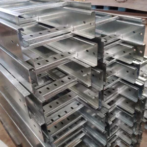 Thang cáp 400×100 tôn tráng kẽm