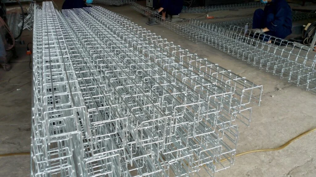 Wire mesh cable trays