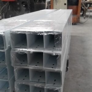 Máng cáp điện 100×100 sơn tĩnh điện màu trắng giá 85.000đ/m