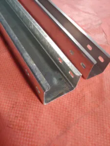 Máng cáp mạ kẽm nhúng nóng và máng cáp inox