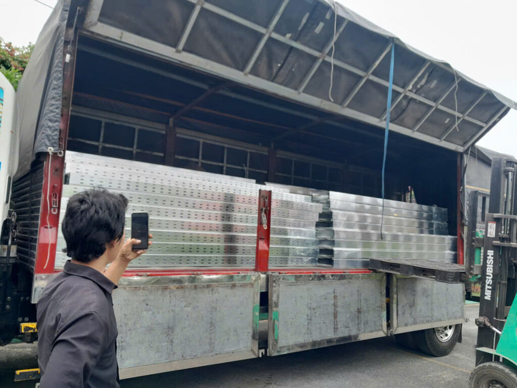 Thang máng cáp tại Bàu Bàng